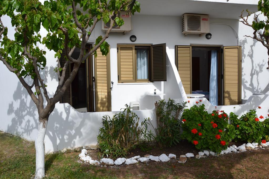 Orthi Ammos Hotel Frangocastelo Exterior photo