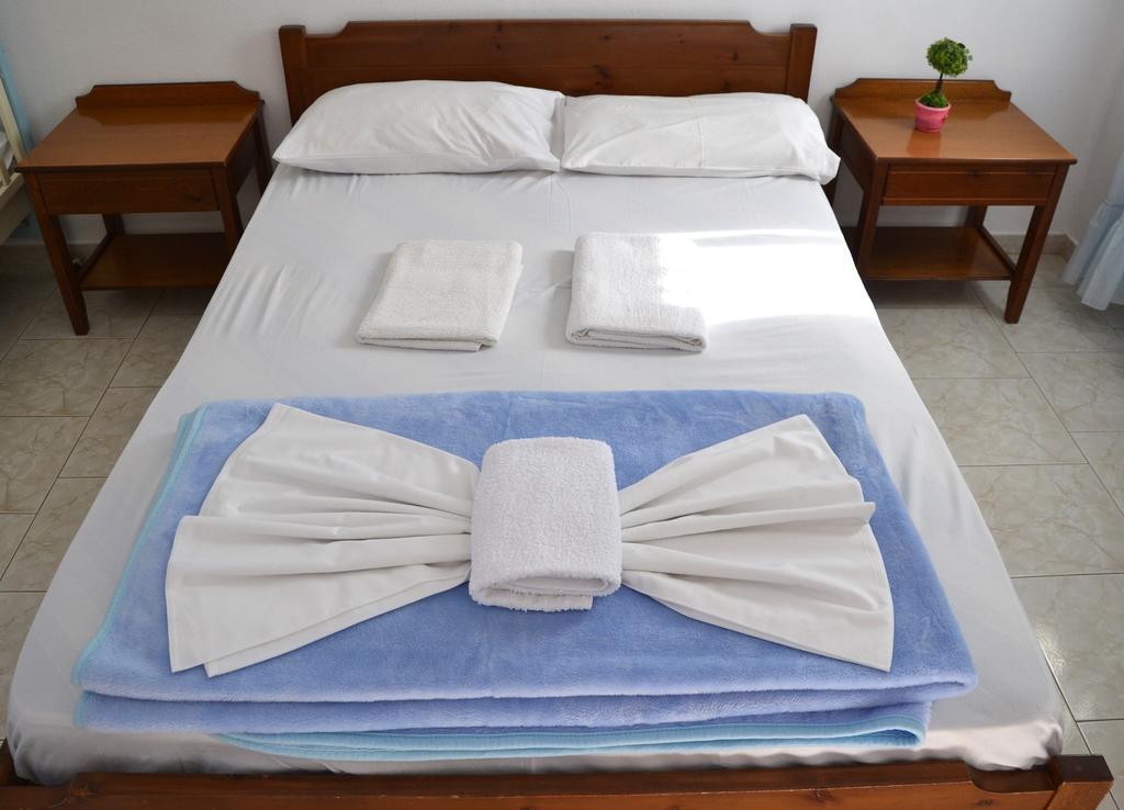 Orthi Ammos Hotel Frangocastelo Exterior photo